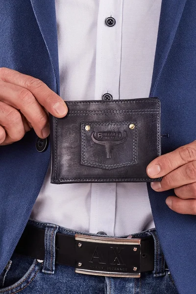 Pánská kožená peněženka s tmavě modrou nášivkou FPrice