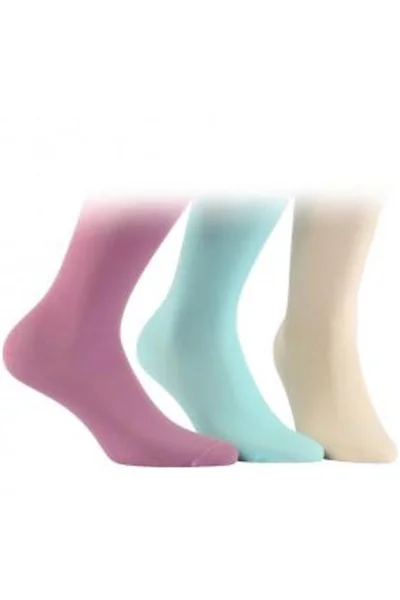 Hladké dámské ponožky z tenké bavlny Wola