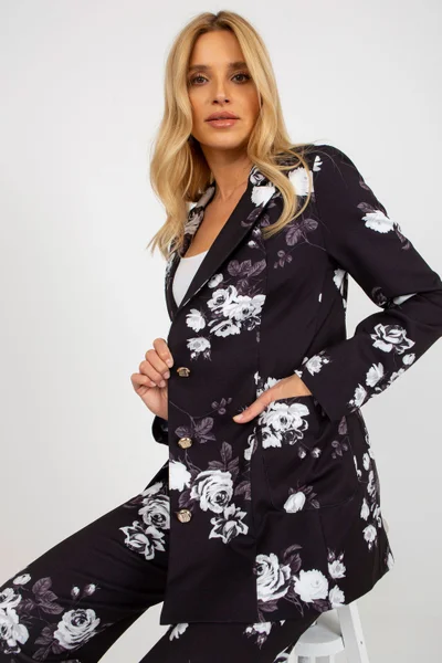 Kolekce Lakeria: Elegantní dámské sako pro všední den
