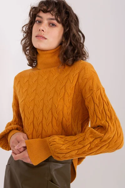 Hřejivý pletený dámský svetr v okrové barvě AT