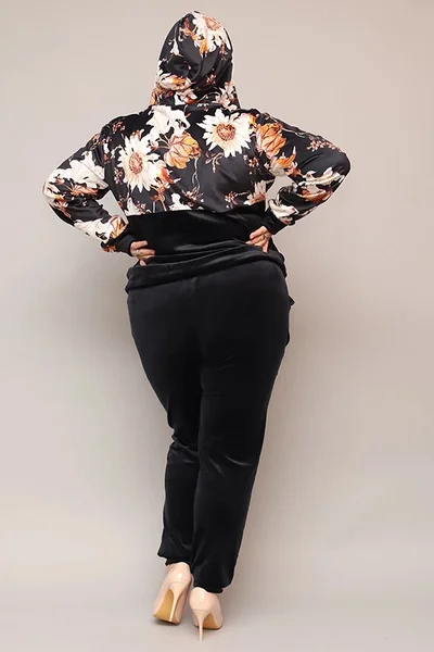 Plus size dámská velurová souprava Moon