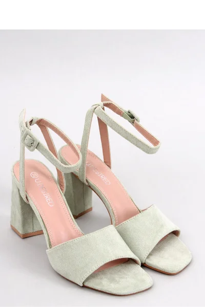 Světle zelené semišové dámské sandály Inello