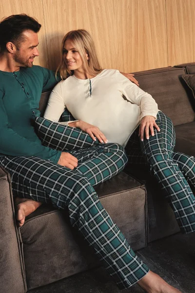 Hřejivé dámské pyžamo s károvanými kalhotami Cornette
