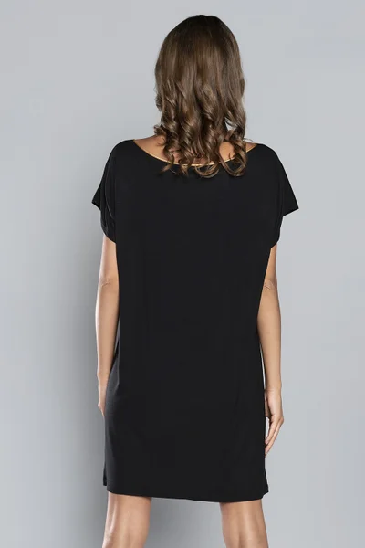 Dámská noční košile v černé barvě s mandalou Italian Fashion