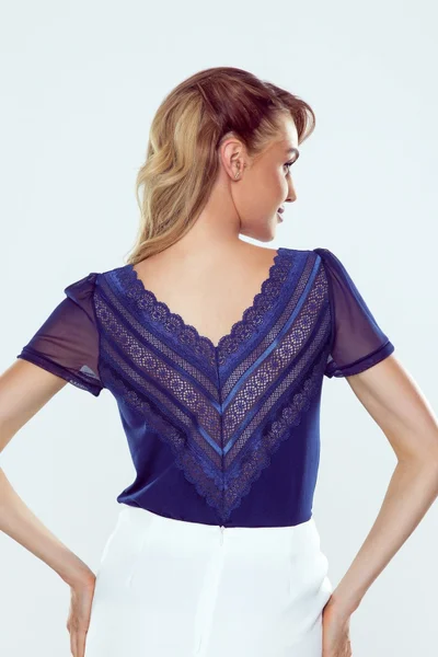 Elegantní dámské modré tričko s krajkovými zády Eldar