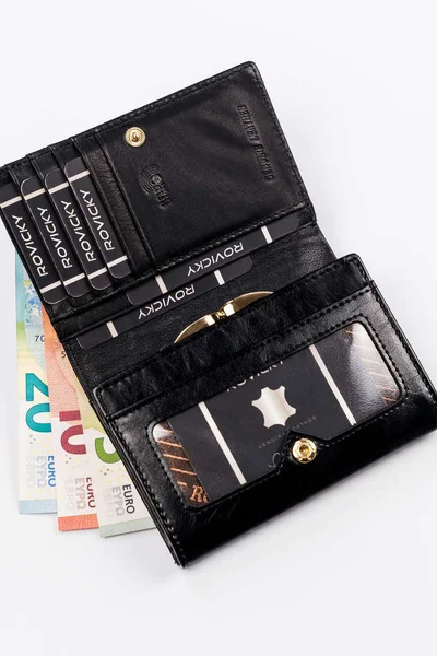 Prostorná dámská černá peněženka FPrice