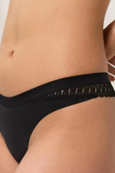 Dámská tanga Aura Spotlight High Leg string - Triumph