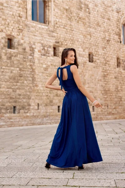 Večerní dámské dlouhé šaty s odhalenými zády Roco Fashion tmavě modré
