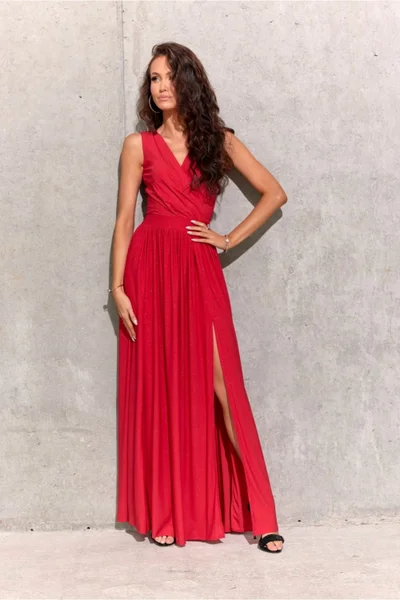 Elegantní dlouhé společenské červené šaty s vysokým rozparkem Roco Fashion