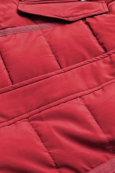 Červená prošívaná bunda s béžovým kožíškem LHD