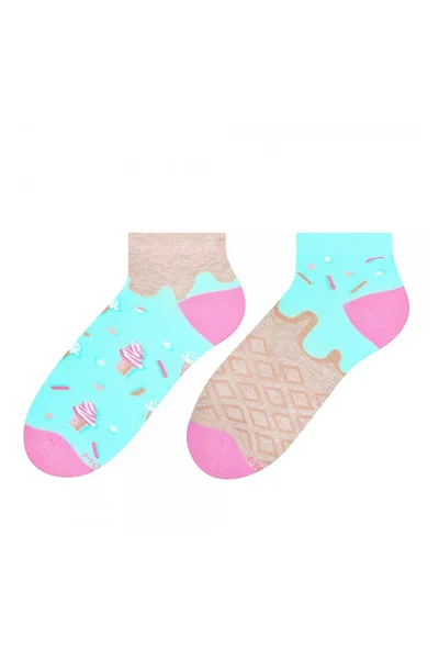 Asymetrické dámské vzorované ponožky More 034