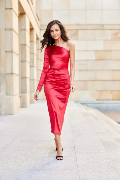 Červené společenské saténové šaty na jedno rameno Roco Fashion