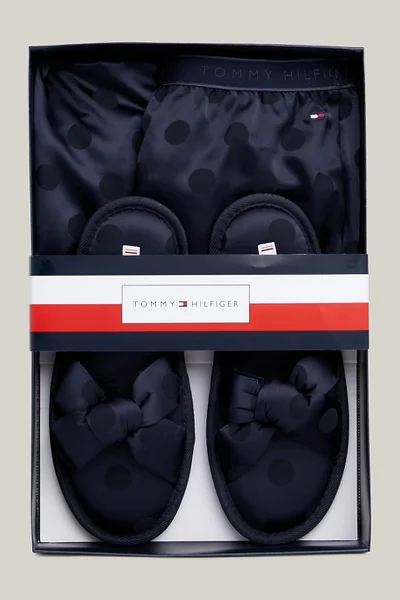 Saténové dárkové balení nočního prádla a pantoflí pro ženy Tommy Hilfiger