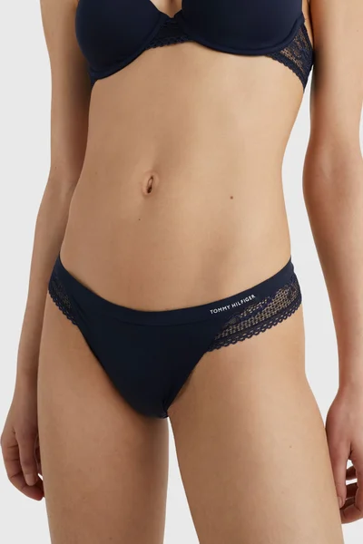 Černá dámská tanga s krajkou Tommy Hilfiger