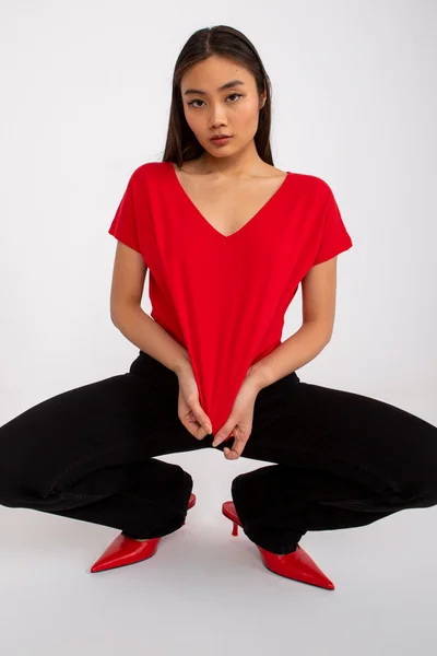 Červené bavlněné tričko s výstřihem do V FPrice