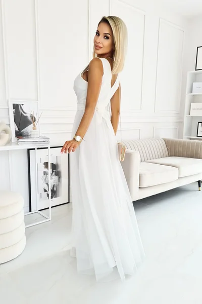 Elegantní dlouhé bílé šaty s vysokým rozparkem BICOTONE