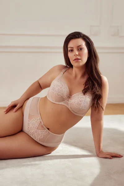 Tělová krajková dámská podprsenka plus size Gorsenia pro větší poprsí