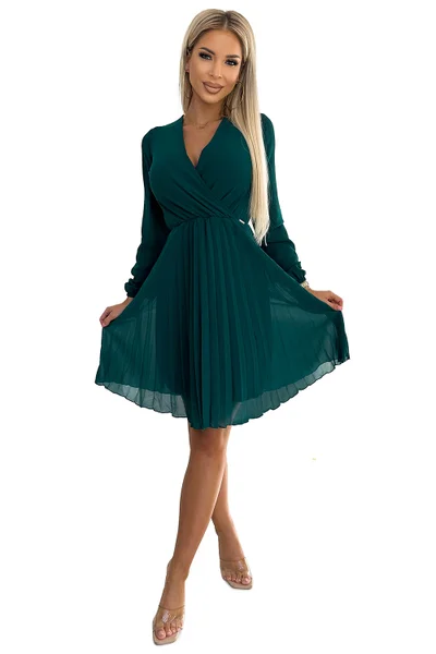 Elegantní zelené dámské šaty s plisovanou sukní Numoco
