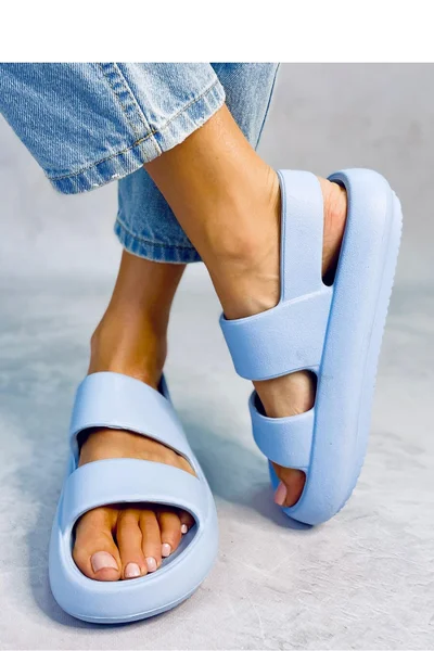 Světle modré gumové sandály Inello