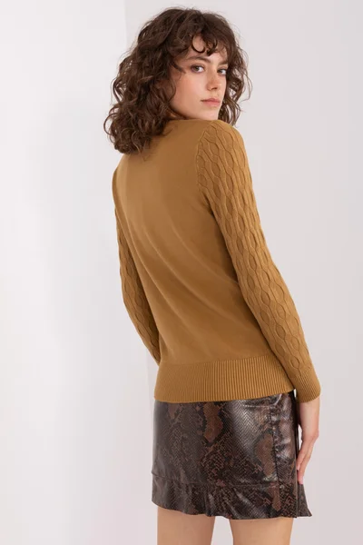 Hnědý vzorovaný dámský pulovr FPrice