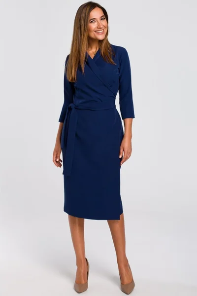 Elegantní tmavě modré pouzdrové šaty s 3/4 rukávy STYLOVE