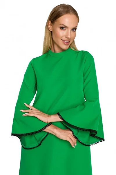 Módní zelené mini šaty s širokými zvonovými rukávy Moe