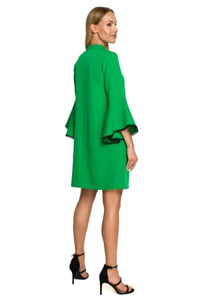 Módní zelené mini šaty s širokými zvonovými rukávy Moe