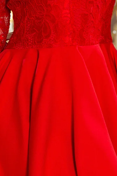 Červené šaty s delším zadním dílem a krajkovým výstřihem Numoco 7162273