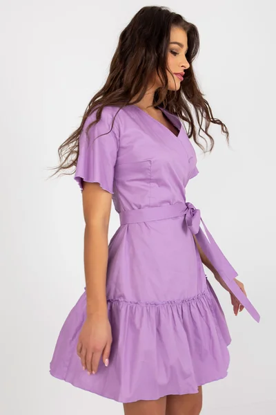 Lila dámské zavinovací mini šaty s volánkovou sukní FPrice