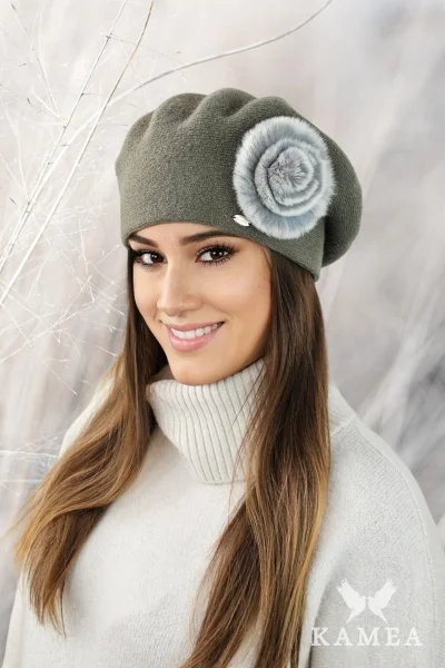 Kamea Elegantní Khaki Baret s Králičí Kožešinou