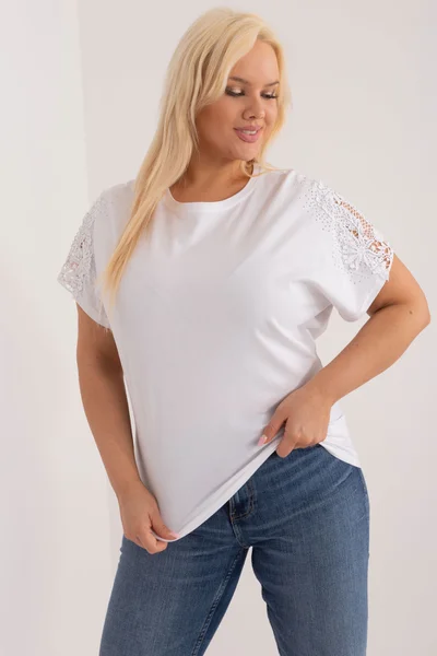 Bílé dámské tričko s krajkovými rukávy FPrice