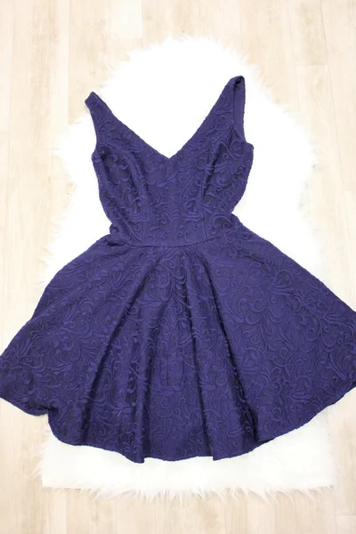 Společenské šaty na ramínka s kolovou sukní tmavě modré - Tmavě modrá XS - Sherri