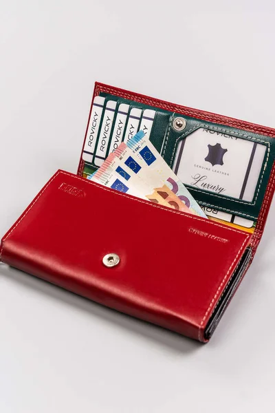 Červená podélné prostorná dámská peněženka FPrice