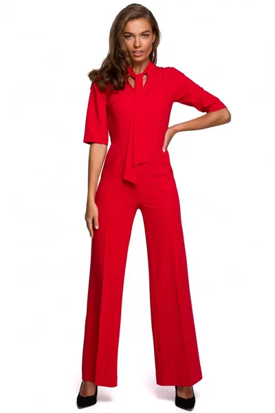 Červený overal s ozdobným zavazováním a zvonovými kalhotami Style