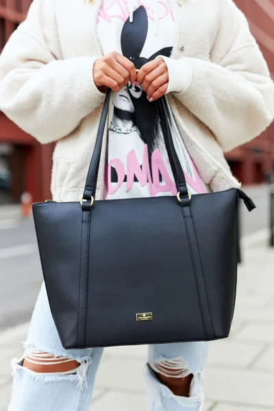 Dámská černá shopper kabelka přes rameno FPrice