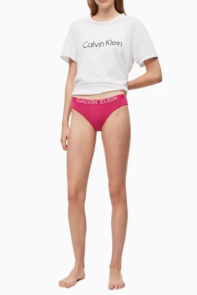 Kalhotky ZR835 - 8ZK malinová - Calvin Klein (v barvě Raspberry)