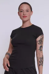 Přiléhavé dámské černé tričko Sloggi
