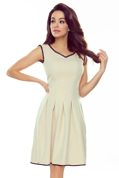 Světle béžové dámské šaty s áčkovou sukní Bergamo