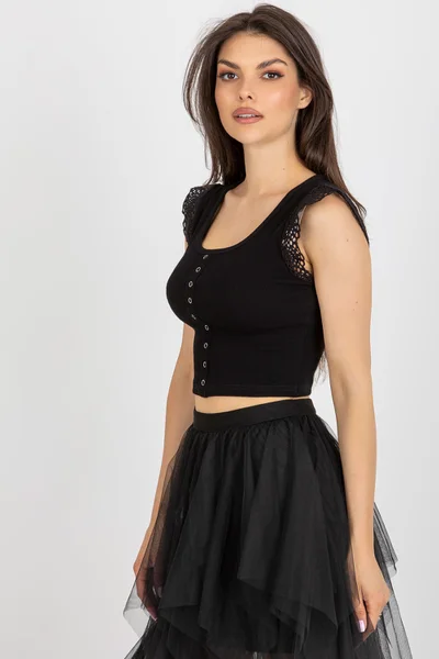 Černý crop top s volánkovými rukávy FPrice