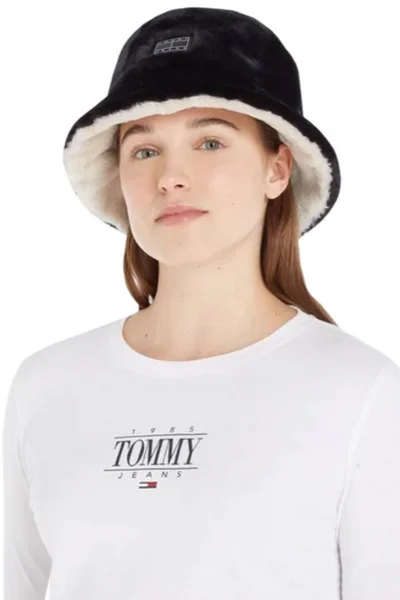 Tommy Hilfiger Černý Fuzzy Klobouk s Logem