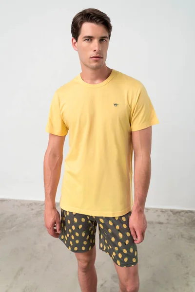 Žluté pánské pyžamo se šortami Vamp