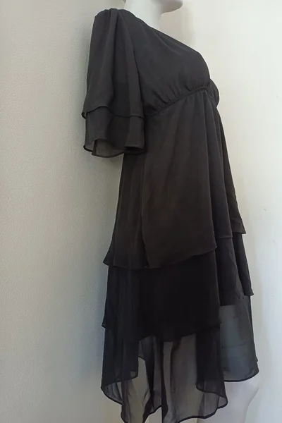 Šifonové dámské volánkové šaty ke kolenům STYLOVE