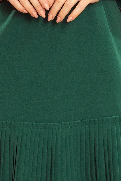 Lahvově zelené plisované šaty Numoco 7393795