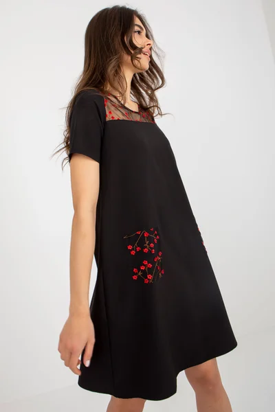 Červeno-černé dámské šaty s krátkými rukávy FPrice