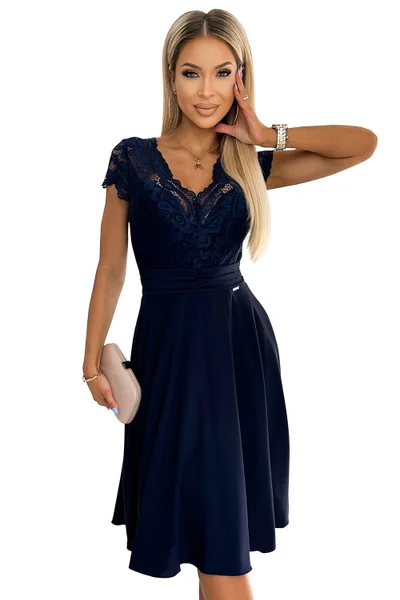 Společenské dámské midi šaty s krajkovým dekoltem Numoco tmavě modré