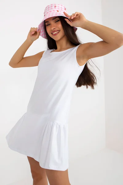 Bílé mini šaty s volánem FPrice