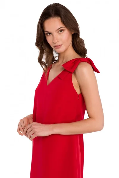 Krátké červené šaty s výstřihem do V Makover