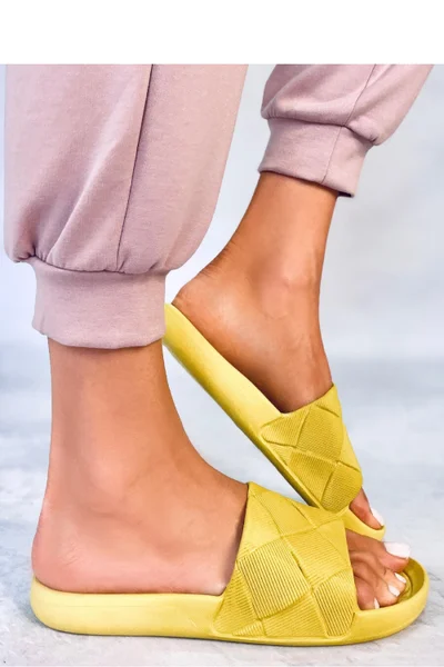 Dámské žluté pantofle Inello
