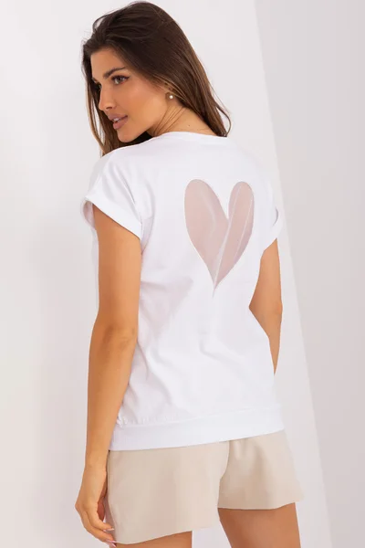 Pohodlné dámské bílé tričko se srdíčkem na zádech FPrice