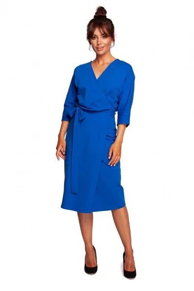 Modré úpletové šaty s hlubokým výstřihem BE